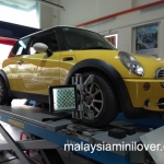 Replacing Rear Shock Absorber Bushes on a Mini Cooper R50